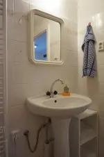 umyvadlo v koupelně