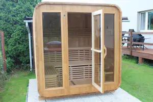 finská sauna na zahradě